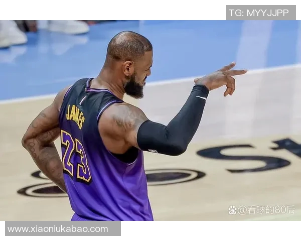 詹姆斯最近场均28.3分8.3篮板8.5助攻！今天险带队逆转！
